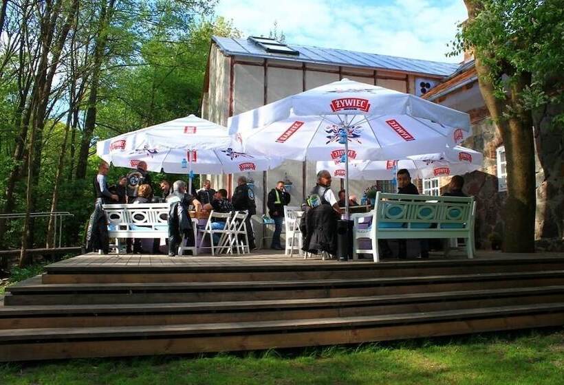 교외 호텔 Błędowskie Rosy