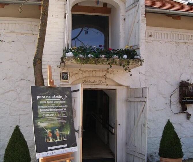 교외 호텔 Błędowskie Rosy