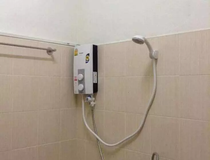 Hotelli Sukkasem Guesthouse Thungsong