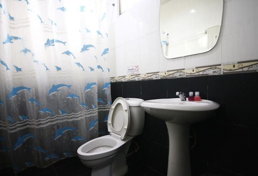 酒店 The Resort Kabinburi