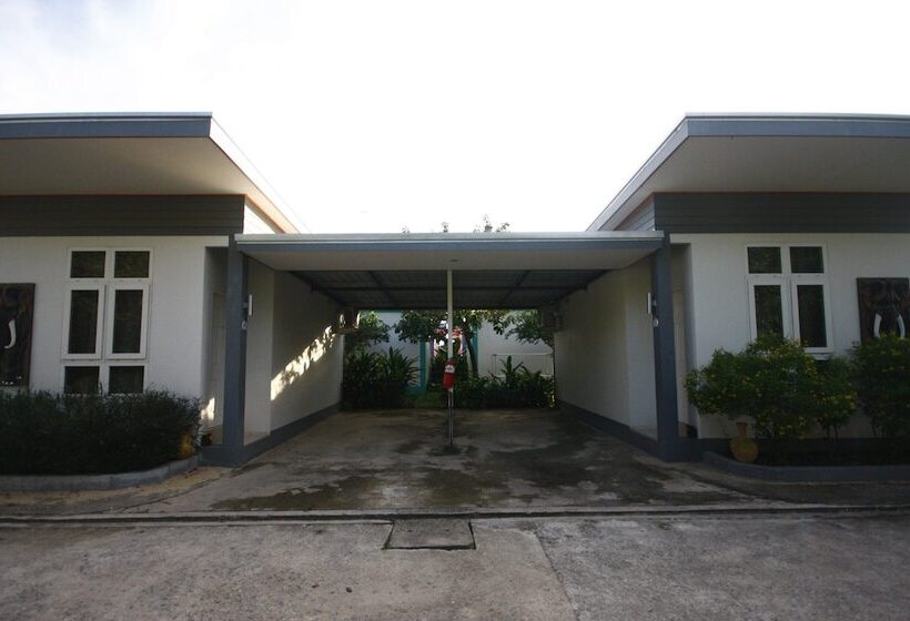 酒店 The Resort Kabinburi