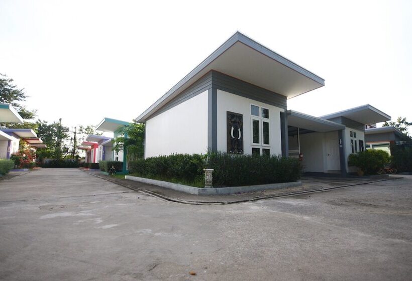 酒店 The Resort Kabinburi