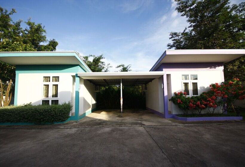 酒店 The Resort Kabinburi