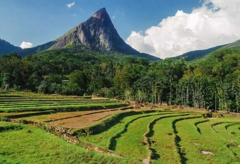 هتل Tikiri Villa Eco Resort
