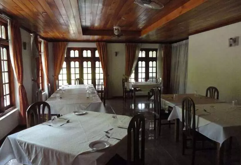 هتل Tikiri Villa Eco Resort