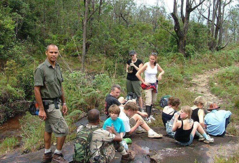 בית מלון כפרי Tikiri Villa Eco Resort