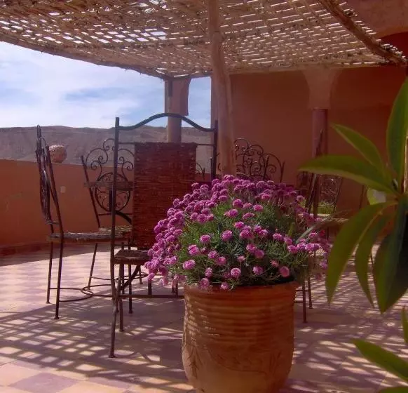 Majatalo Kasbah Ounila