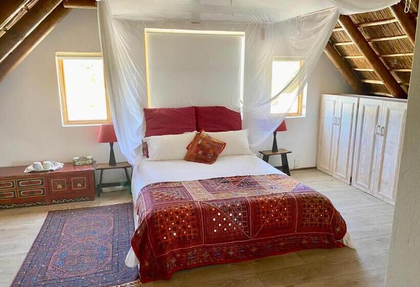 פנסיון The Grand Marigold