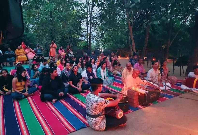 Lomakeskus Govardhan Eco Village