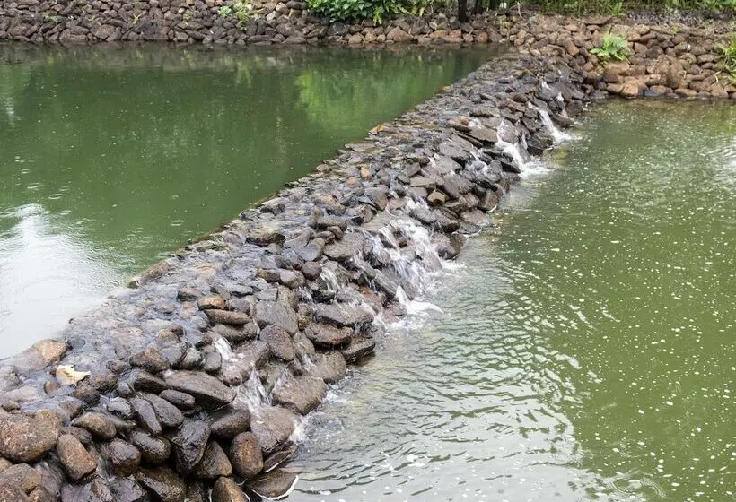 Lomakeskus Govardhan Eco Village