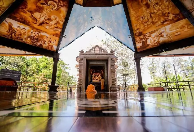 Lomakeskus Govardhan Eco Village