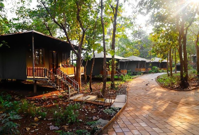 リゾートホテル Govardhan Eco Village