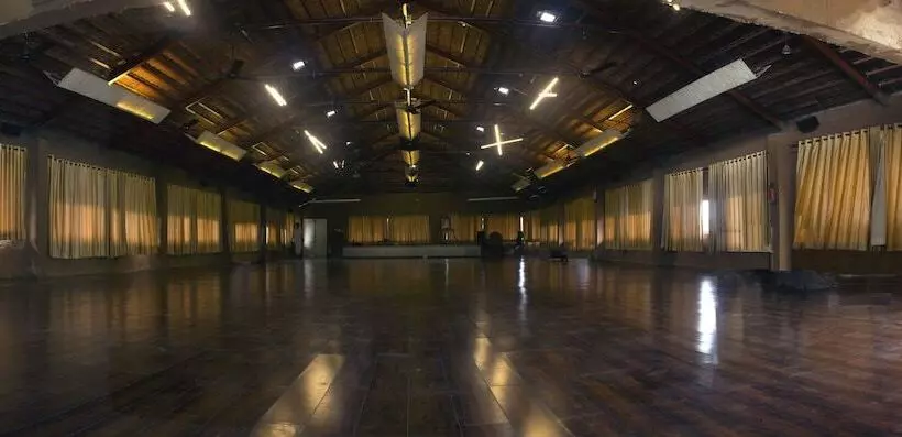 Lomakeskus Govardhan Eco Village