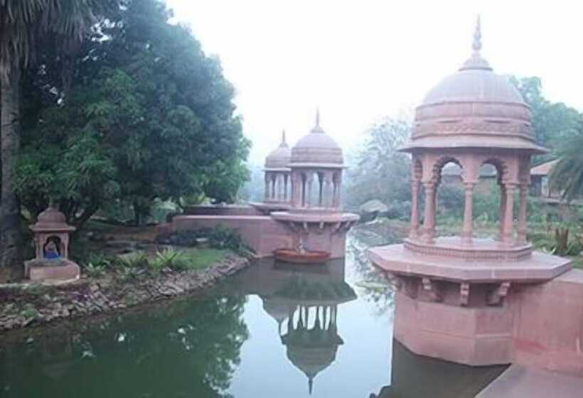 リゾートホテル Govardhan Eco Village