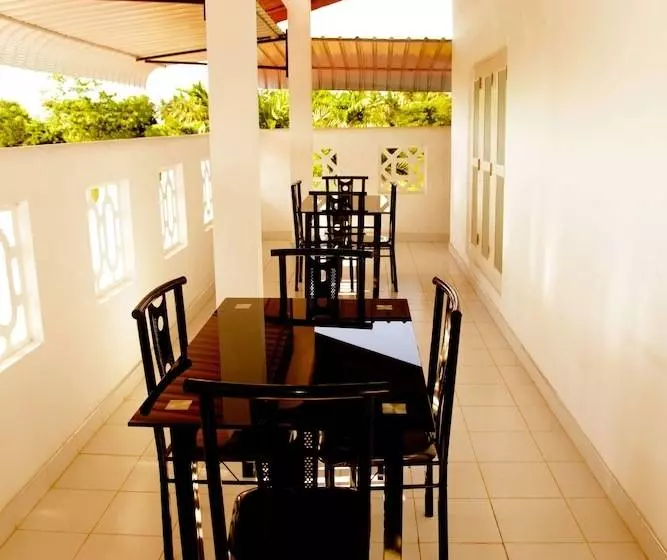 River Side Hotel Katunayake