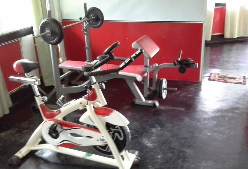 Riverside Hotel Colombo