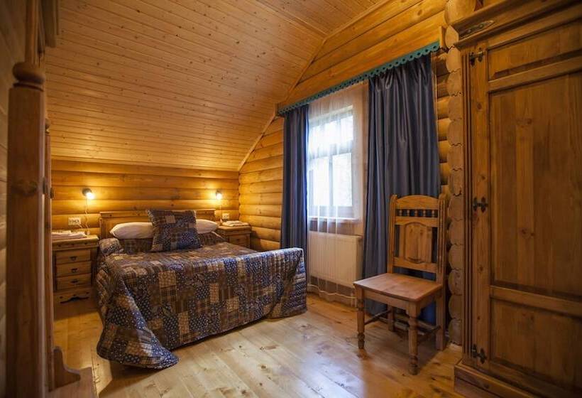 Shishki Na Lampushke   Russkaya Derevnya