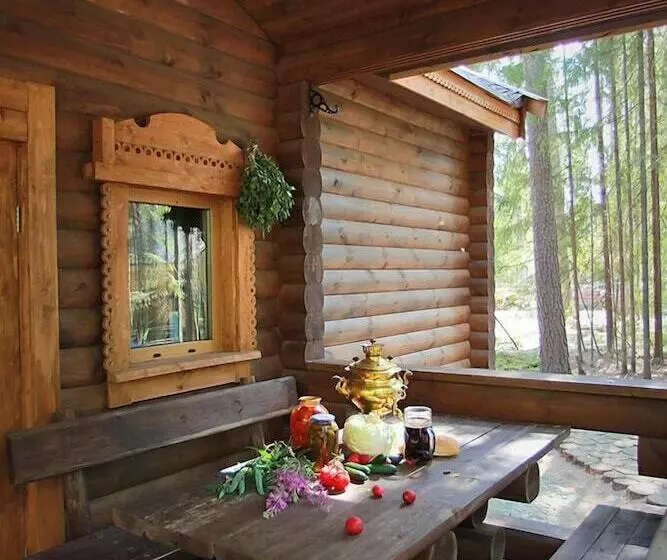 Shishki Na Lampushke   Russkaya Derevnya