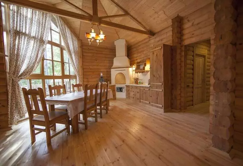 Shishki Na Lampushke   Russkaya Derevnya