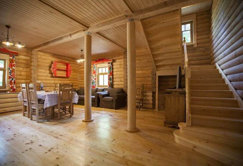 Shishki Na Lampushke   Russkaya Derevnya