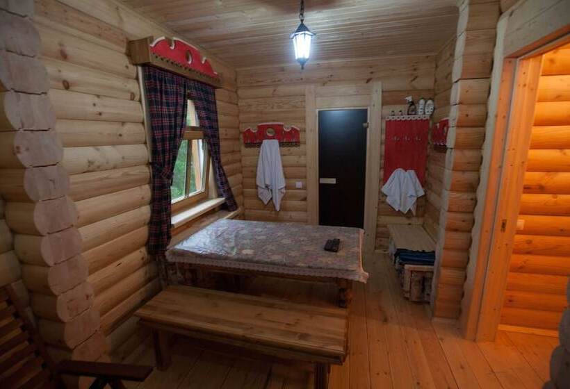 Shishki Na Lampushke   Russkaya Derevnya