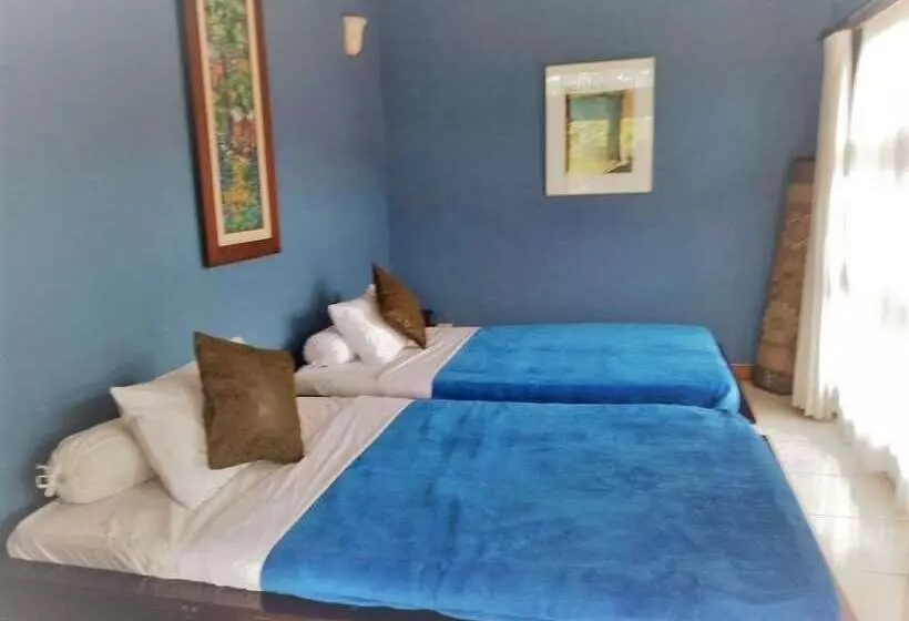 ベッドアンドブレックファースト Kembang Guest House