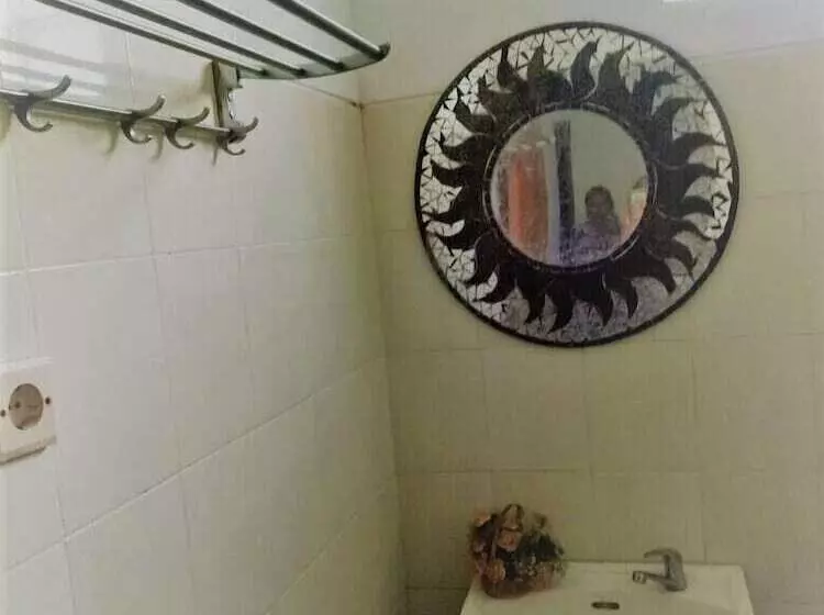 ベッドアンドブレックファースト Kembang Guest House