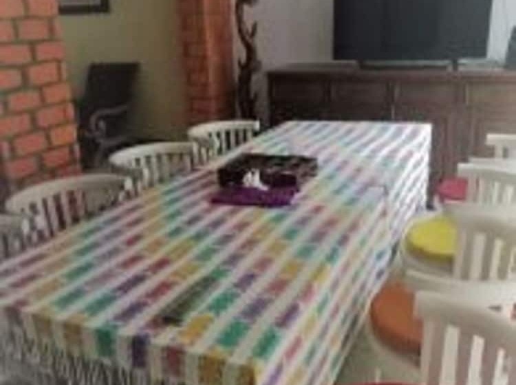 Bed and Breakfast Kembang Guest House