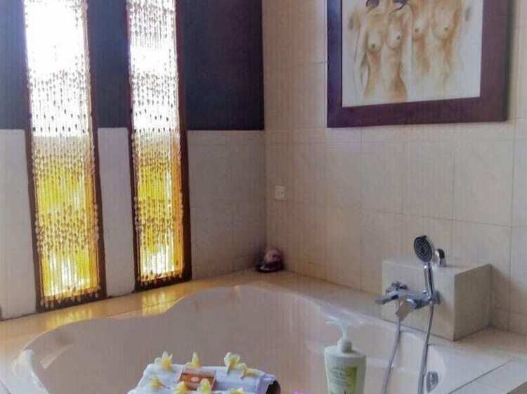 Bed and Breakfast Kembang Guest House