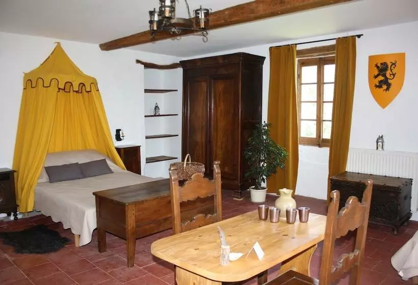 ベッドアンドブレックファースト L Auberge Médiévale  Maison D Hôtes