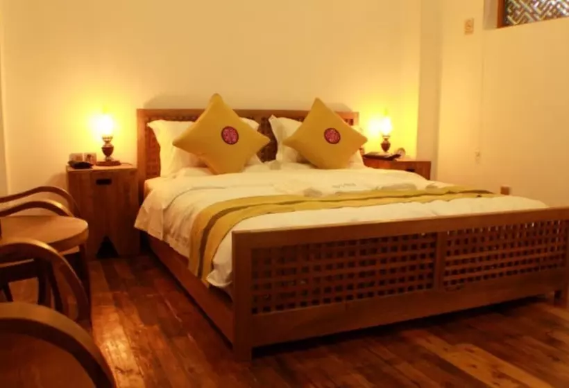 Chuxiong Courtyard China Theme Hostel