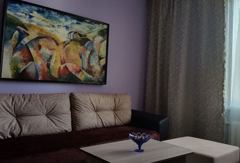 여관 Gostiniy Dom Zheleznogorskiy