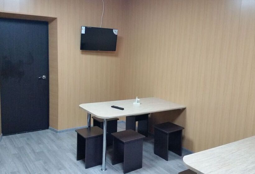 여관 Gostiniy Dom Zheleznogorskiy