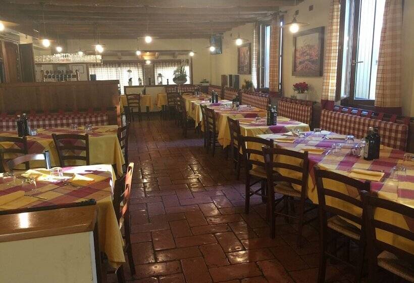 여관 Ristorante La Stazione