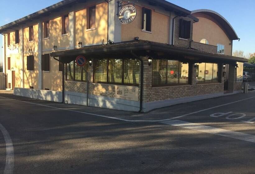 여관 Ristorante La Stazione