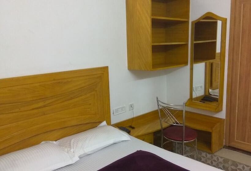 فندق Aminas Cottage