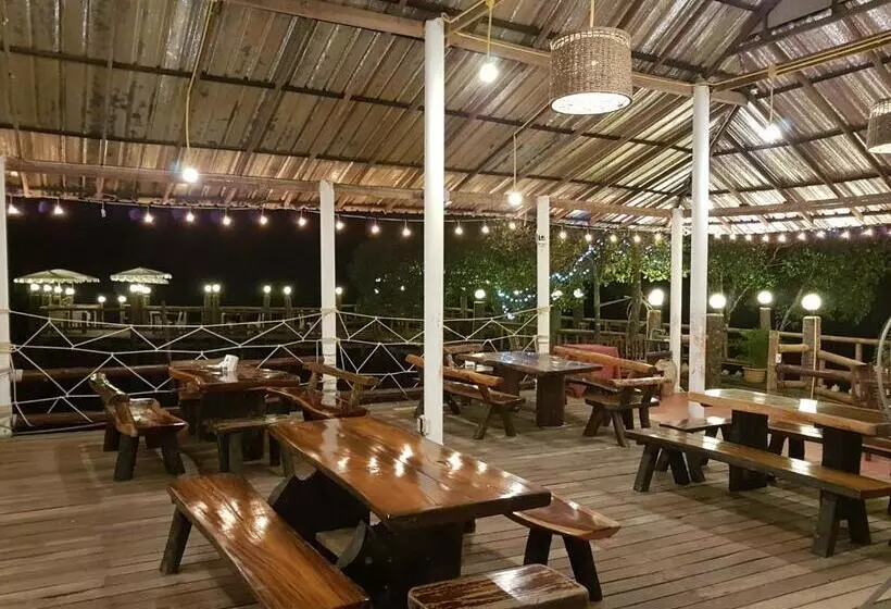 هتل Bay Yard Hut