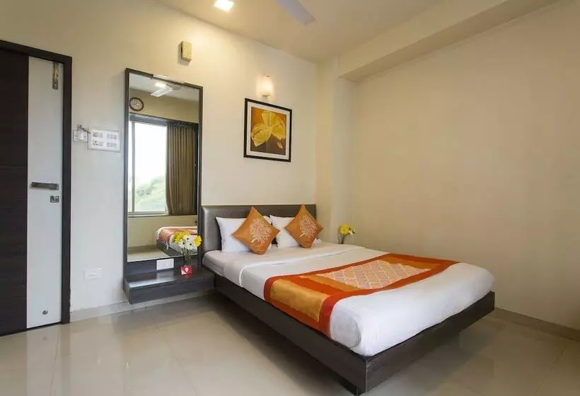 ホテル Bhagyashree Executive By Oyo Rooms