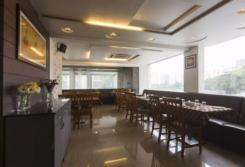 ホテル Bhagyashree Executive By Oyo Rooms