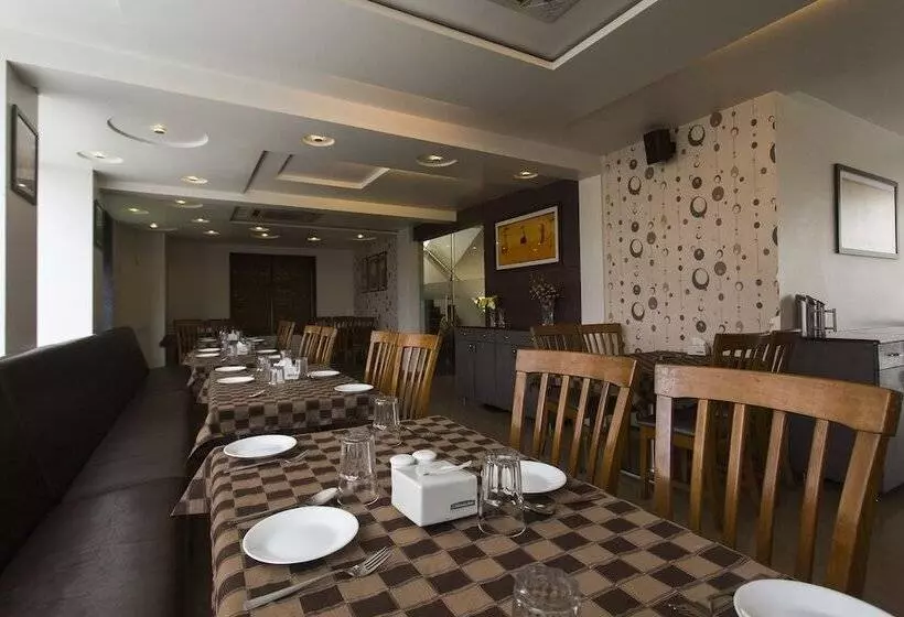 ホテル Bhagyashree Executive By Oyo Rooms