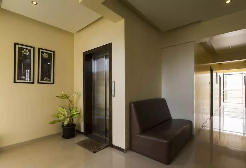 ホテル Bhagyashree Executive By Oyo Rooms