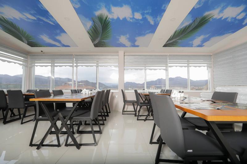 בית מלון כפרי Grand Dost