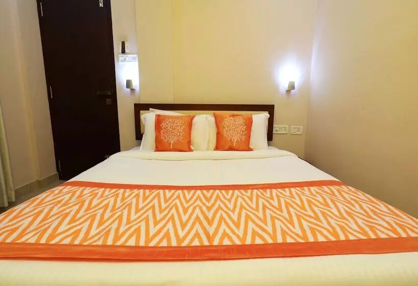 ホテル Innate Inn By Oyo Rooms