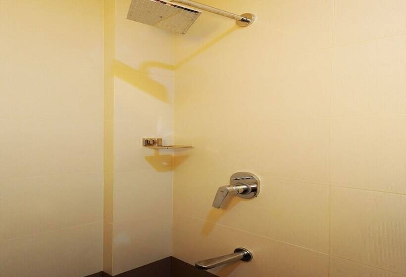 هتل Innate Inn By Oyo Rooms