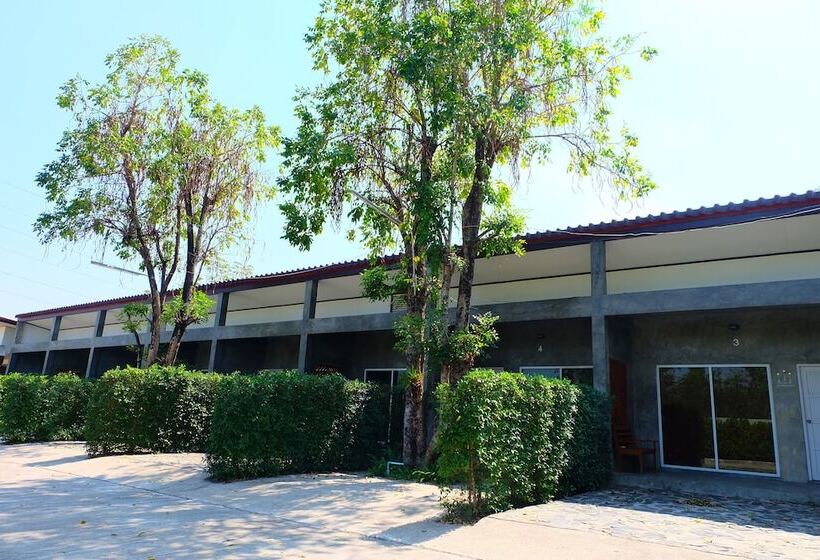 Szálloda Meena Garden Resort