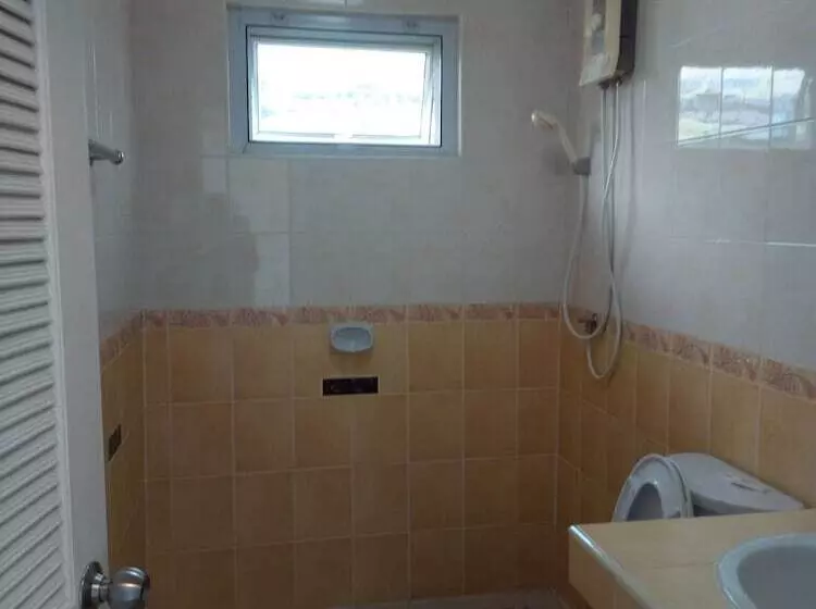 ホテル Onanong Resort