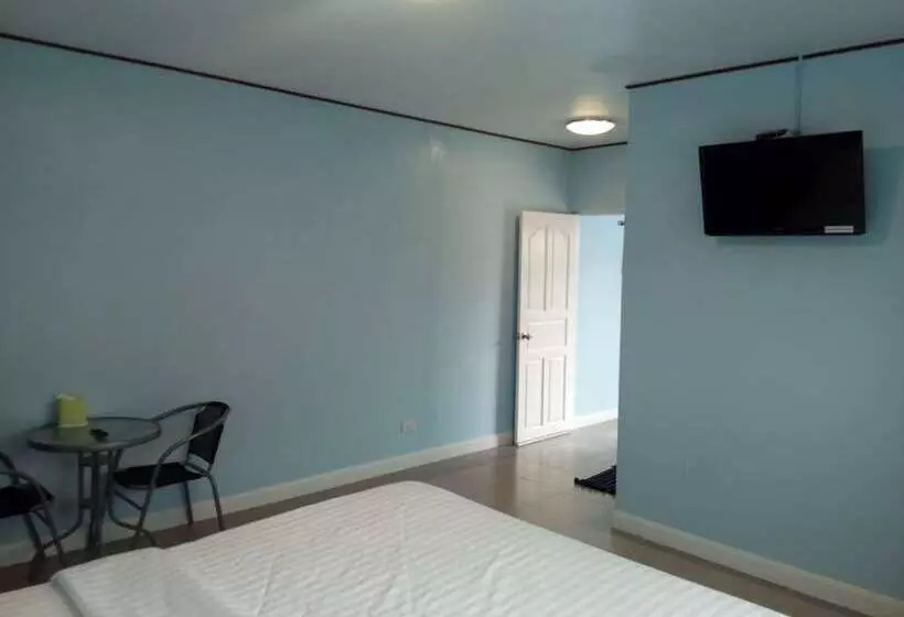 ホテル Onanong Resort