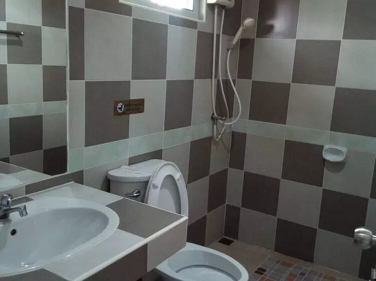 ホテル Onanong Resort