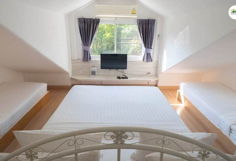 בית מלון כפרי Phukaew Resort & Adventure Park