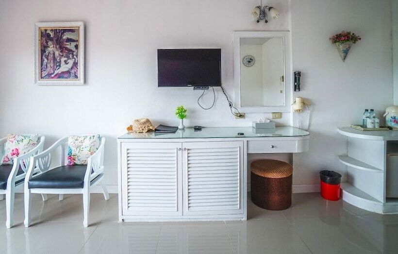 בית מלון כפרי Phukaew Resort & Adventure Park